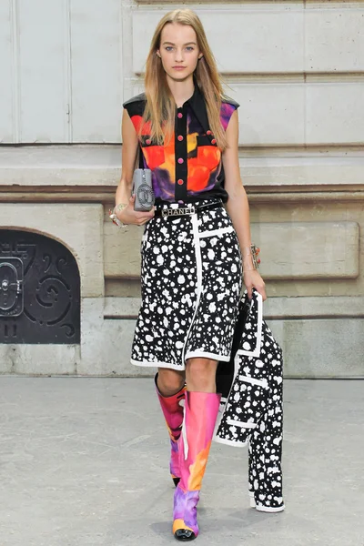Look 11